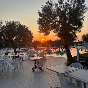 Corte dei Greci Resort & spa seleziona BARMAN / BARLADY