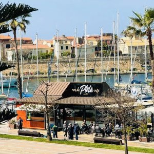 Mar de Plata cafe ricerca CAMERIERE ad Alghero, SS, Italia