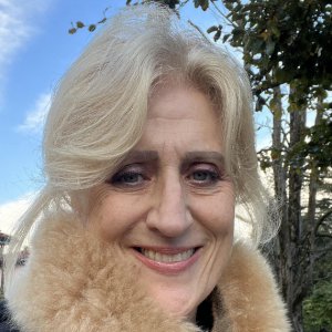 Manuela L