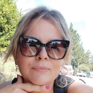 Mirella R