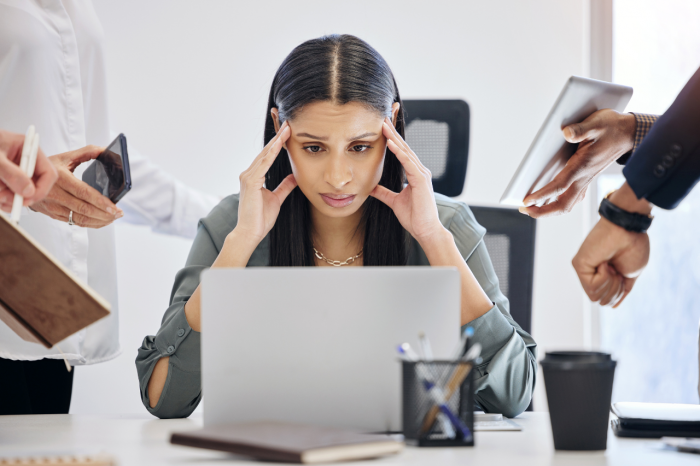 Foto Stress e “burnout” moderne malattie professionali. Studiosi concordi: un buon clima aziendale conviene all’imprenditore e non solo al lavoratore