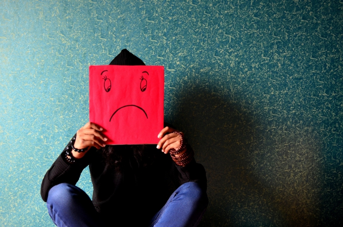 Foto Essere infelici sul posto di lavoro: cause e conseguenze di un malessere sempre più comune