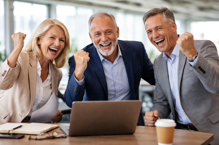 Foto Lavoro in Italia: perché nel 2024 si assumono più over 50 che giovani