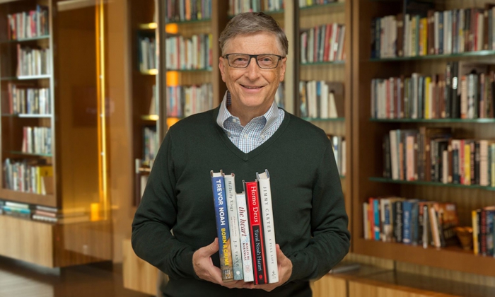 Foto Cosa leggere quest'estate? Bill Gates consiglia 5 libri davvero interessanti