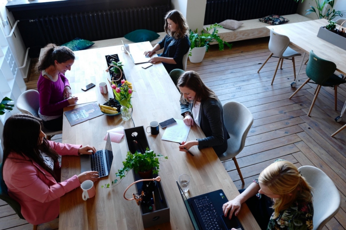 Foto Soddisfazione, rispetto e credibilità: quali sono le aziende dove le donne sono più felici di lavorare?