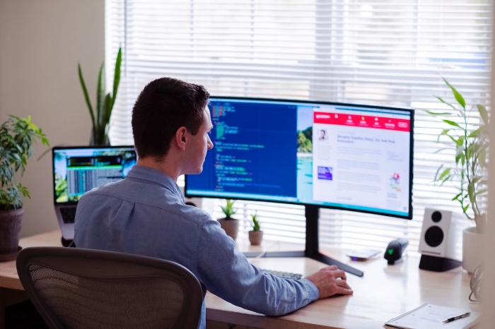 Foto Carriera e stipendio del programmatore informatico
