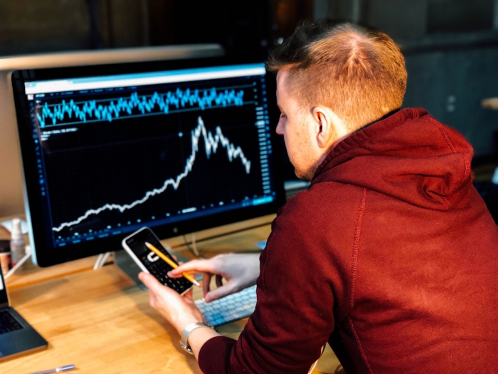 Foto Formazione e compiti del sales analyst